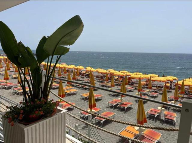Emily Home Giardini-Naxos Exterior foto